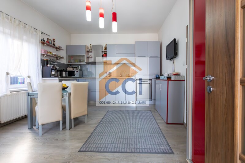 Bacau, proprietate exclusivista ultracentrala, eleganta, spatiu si rafinament.